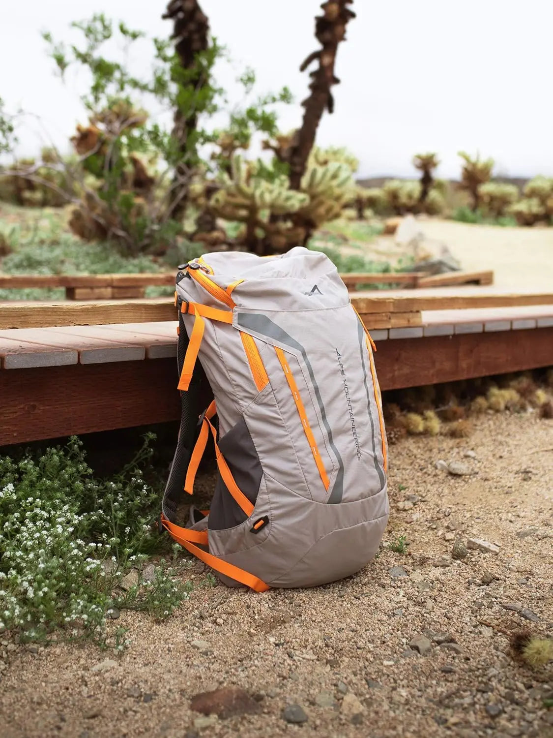 Mountaineering Baja 40L Backpack